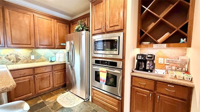 property at 1013 Gross St