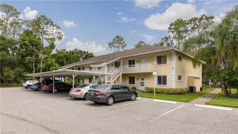 3451 County Barn Rd, Unit G-103 in Naples, FL - Building Photo