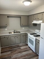 1327 E 39th St, Unit 3 in Davenport, IA - Building Photo