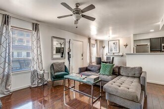 4810 McKinney Ave in Dallas, TX - Building Photo - Building Photo