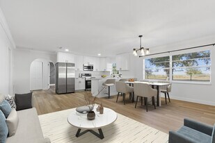 4420 W Carmen St in Tampa, FL - Building Photo