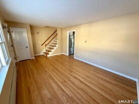 33 Center Ave in Norwalk, CT - Building Photo