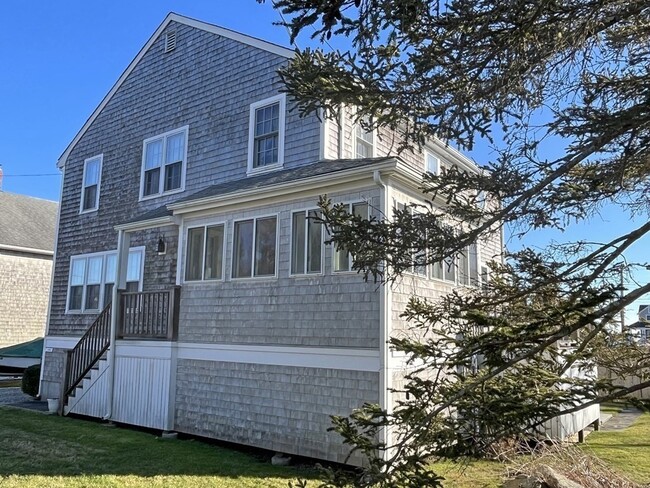 3 Sagamore Rd in Mattapoisett, MA - Building Photo - Building Photo