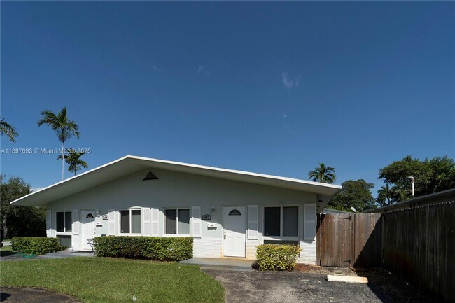 property at 1402 SW 9th Ave