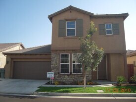 1422 N Selva Ct in Visalia, CA - Building Photo