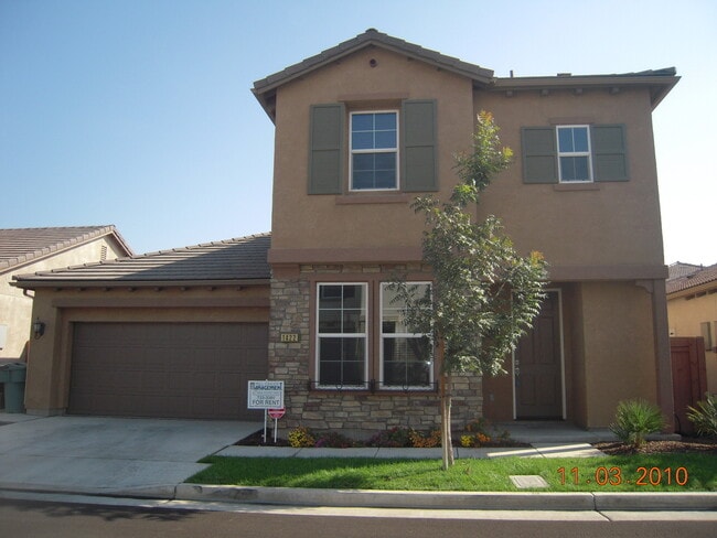 property at 1422 N Selva Ct