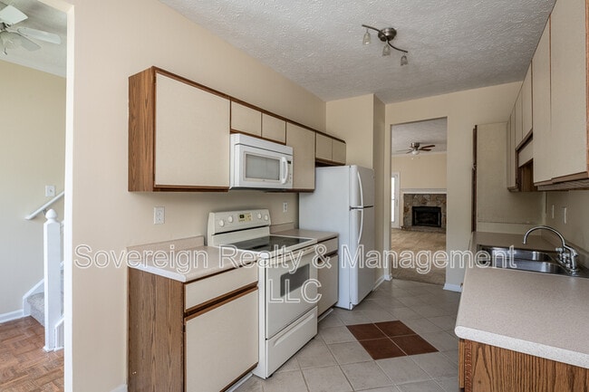 property at 4028 Elm St