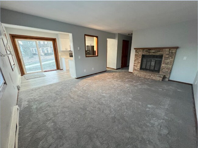 2 S Wickham Ct in Madison, WI - Foto de edificio - Building Photo