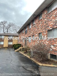 Shirley Gardens in St. Louis, MO - Building Photo - Interior Photo