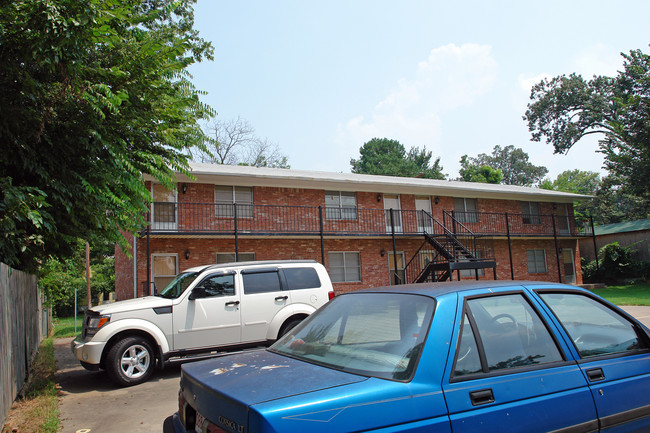 809 S 17th St in Fort Smith, AR - Foto de edificio - Building Photo