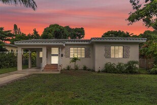 69 NE 115th St in Miami, FL - Building Photo