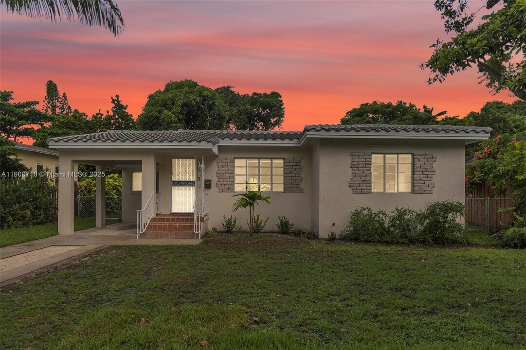 69 NE 115th St in Miami, FL - Building Photo