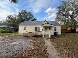 603 Rock St SE in Hartselle, AL - Building Photo