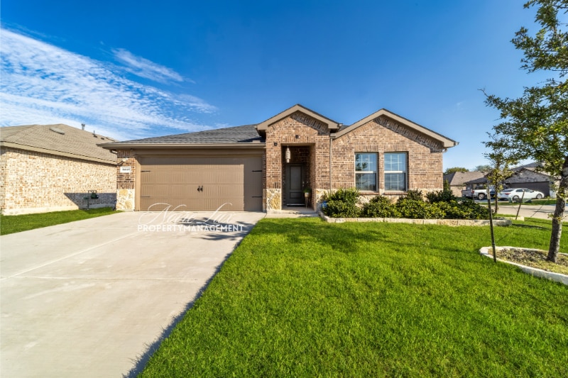 3017 Goodrich St in Royse City, TX - Building Photo