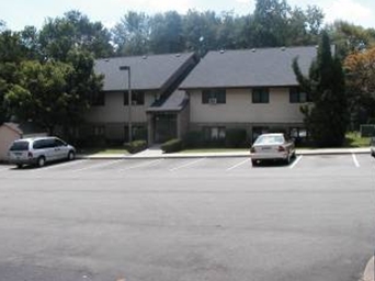 Cedarwood Apartments in Carmichaels, PA - Foto de edificio