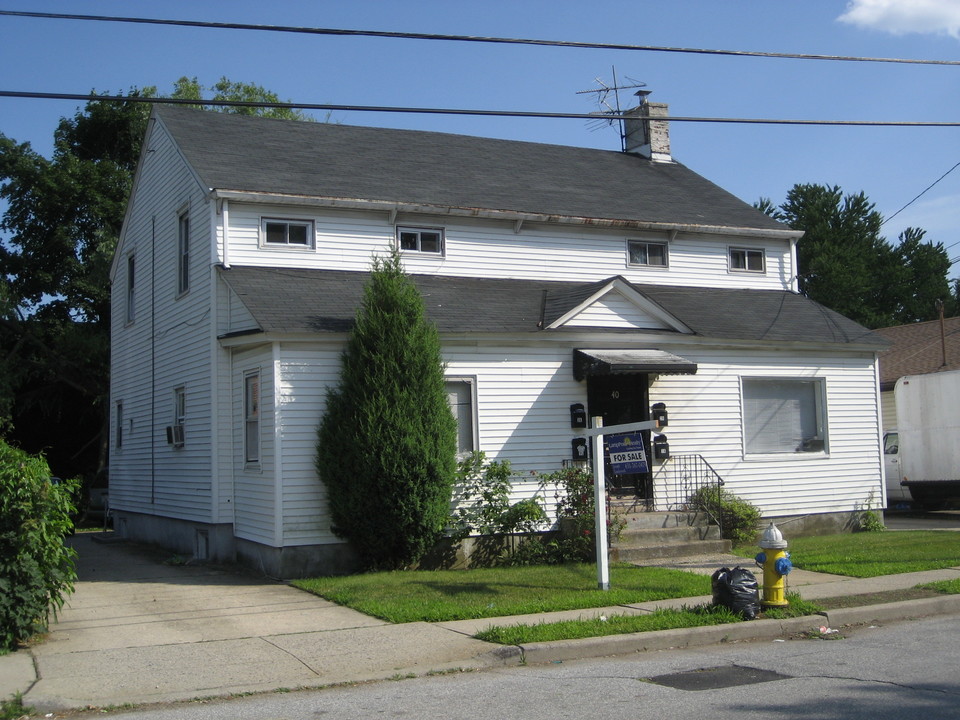 40 Argyle Ave in Uniondale, NY - Building Photo