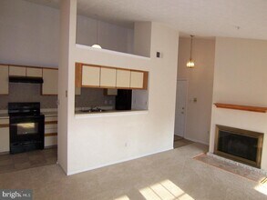 904 Swallow Crest Ct-Unit -J in Edgewood, MD - Building Photo - Building Photo