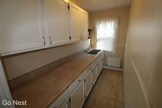 1058 Forest Ave in Portland, ME - Building Photo - Building Photo