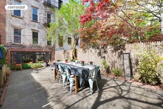 517 E 84th St in New York, NY - Building Photo - Building Photo
