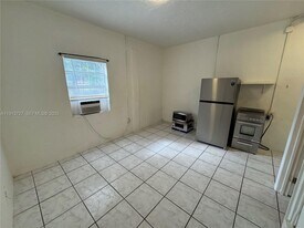 2549 NE 190th St in Miami, FL - Building Photo