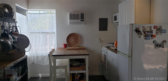 315 Walnut St in Hollywood, FL - Building Photo - Building Photo