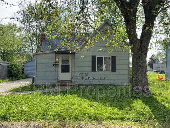 property at 1620 S Market St