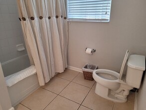 4114 Breakview Dr, Unit 2 in Orlando, FL - Building Photo - Building Photo