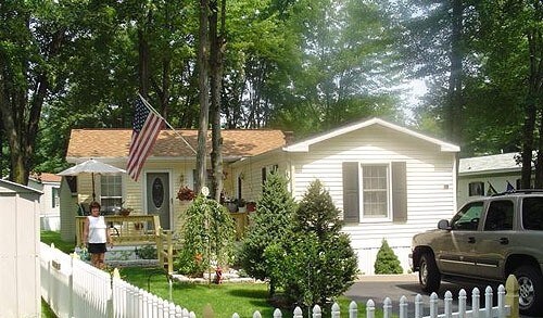 D&R Village in Clifton Park, NY - Foto de edificio - Building Photo