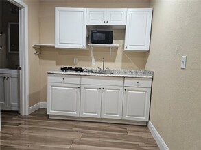 10114 Brownwood Ave in Orlando, FL - Building Photo - Building Photo