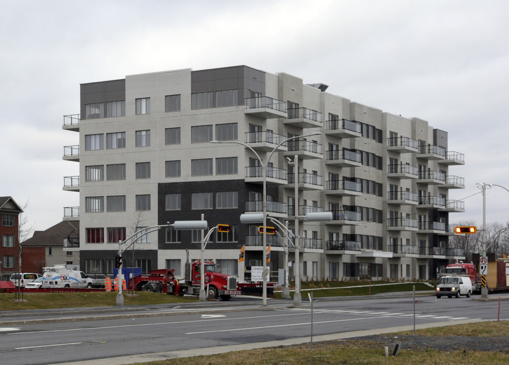 Le South Phase I in Brossard, QC - Building Photo