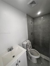 1020 NW 18th Pl in Miami, FL - Building Photo - Building Photo
