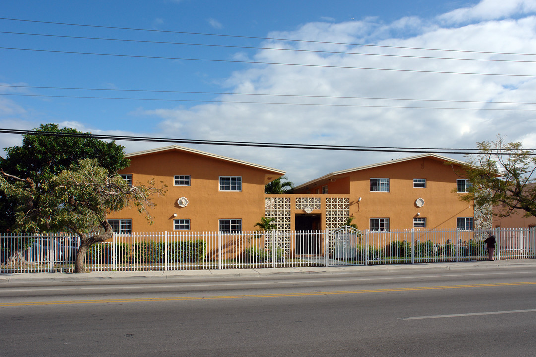 199 W 29th St in Hialeah, FL - Building Photo