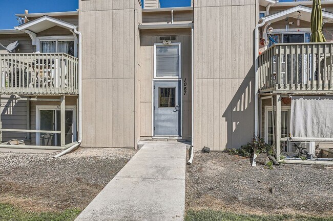 1067 Ingalls St in Lakewood, CO - Building Photo - Building Photo