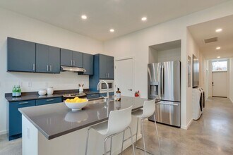 262 N Dillard St in Durham, NC - Building Photo - Building Photo