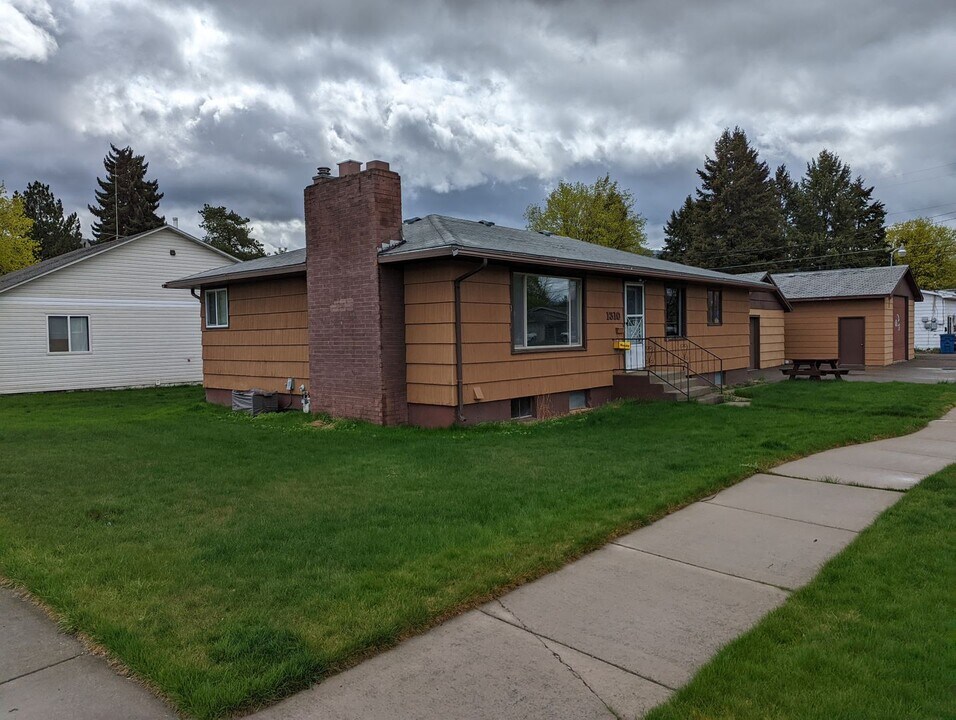 1310 S Catlin St in Missoula, MT - Building Photo