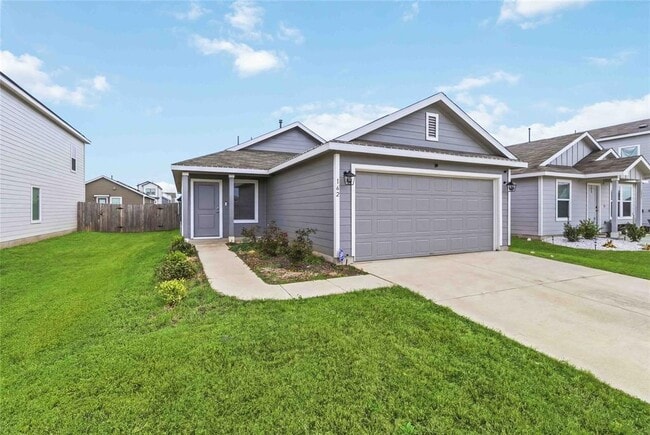 162 Agate Clf Dr in Maxwell, TX - Building Photo - Building Photo