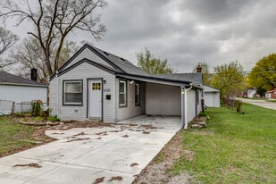 6020 Mayfair St in Taylor, MI - Building Photo