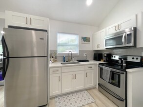 1821 30th Ave N in St. Petersburg, FL - Building Photo - Building Photo