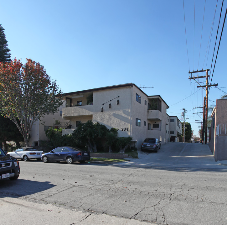 231 Justin Ave in Glendale, CA - Foto de edificio