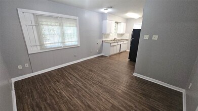 10806 Safeguard St in Houston, TX - Building Photo - Building Photo