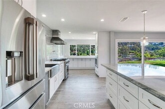 11761 Highview Dr in Santa Ana, CA - Building Photo - Building Photo