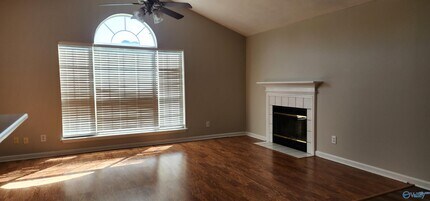 349 Waters Edge Ln in Madison, AL - Building Photo - Building Photo