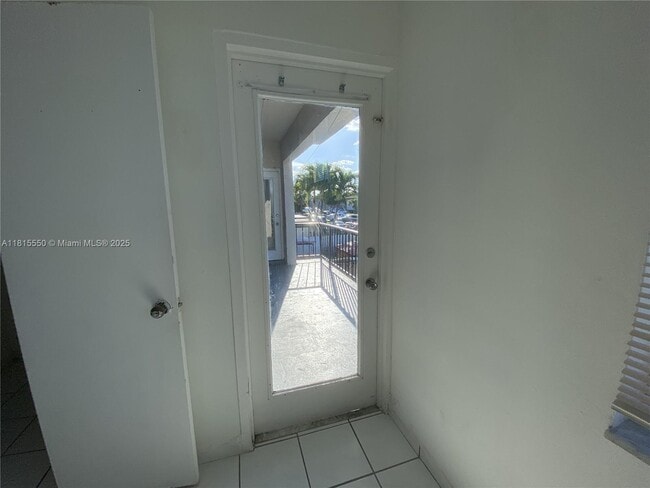 5775 W 20th Ave in Hialeah, FL - Building Photo - Building Photo