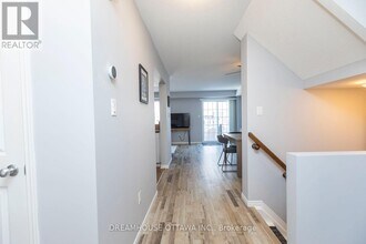 158 Patriot Pl in Ottawa, ON - Building Photo - Building Photo