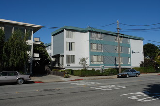 Kingswood in San Mateo, CA - Building Photo - Building Photo