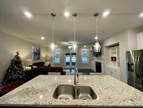 3975 Redwood Dr, Unit Traditions Townhome in Cumming, GA - Building Photo - Building Photo