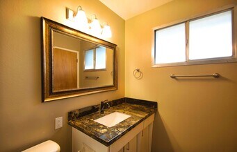 1272 E Manhatton Dr in Tempe, AZ - Building Photo - Building Photo