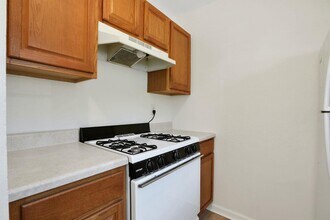 6 Alpine Dr in Wappingers Falls, NY - Building Photo - Building Photo