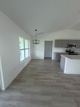 1301 NE 11th Terrace in Cape Coral, FL - Building Photo - Building Photo