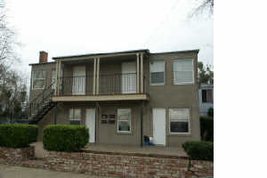 887 Pine St in Merced, CA - Foto de edificio - Building Photo